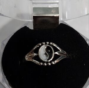 Sterling silver Yin Yang ring size 7